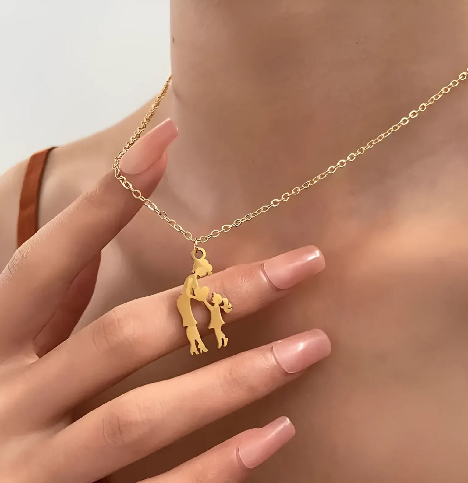 Mother Daughter Pendant – Class & Curve