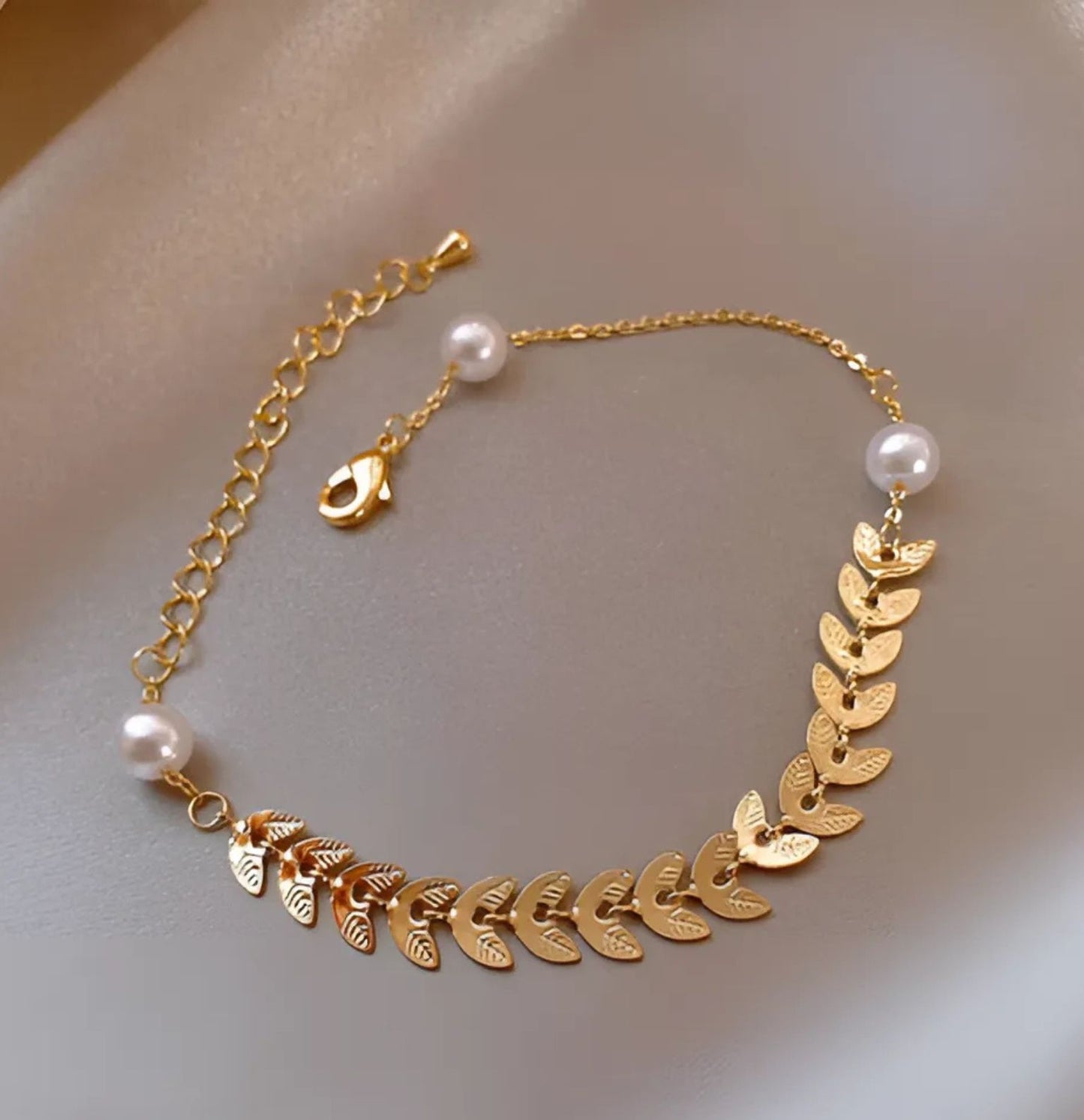 Leaves/Pearl Bracelet